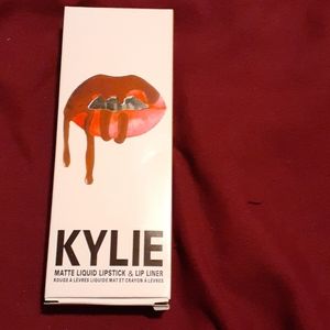 Kylie Lip Kit in the shade: Dolce K
